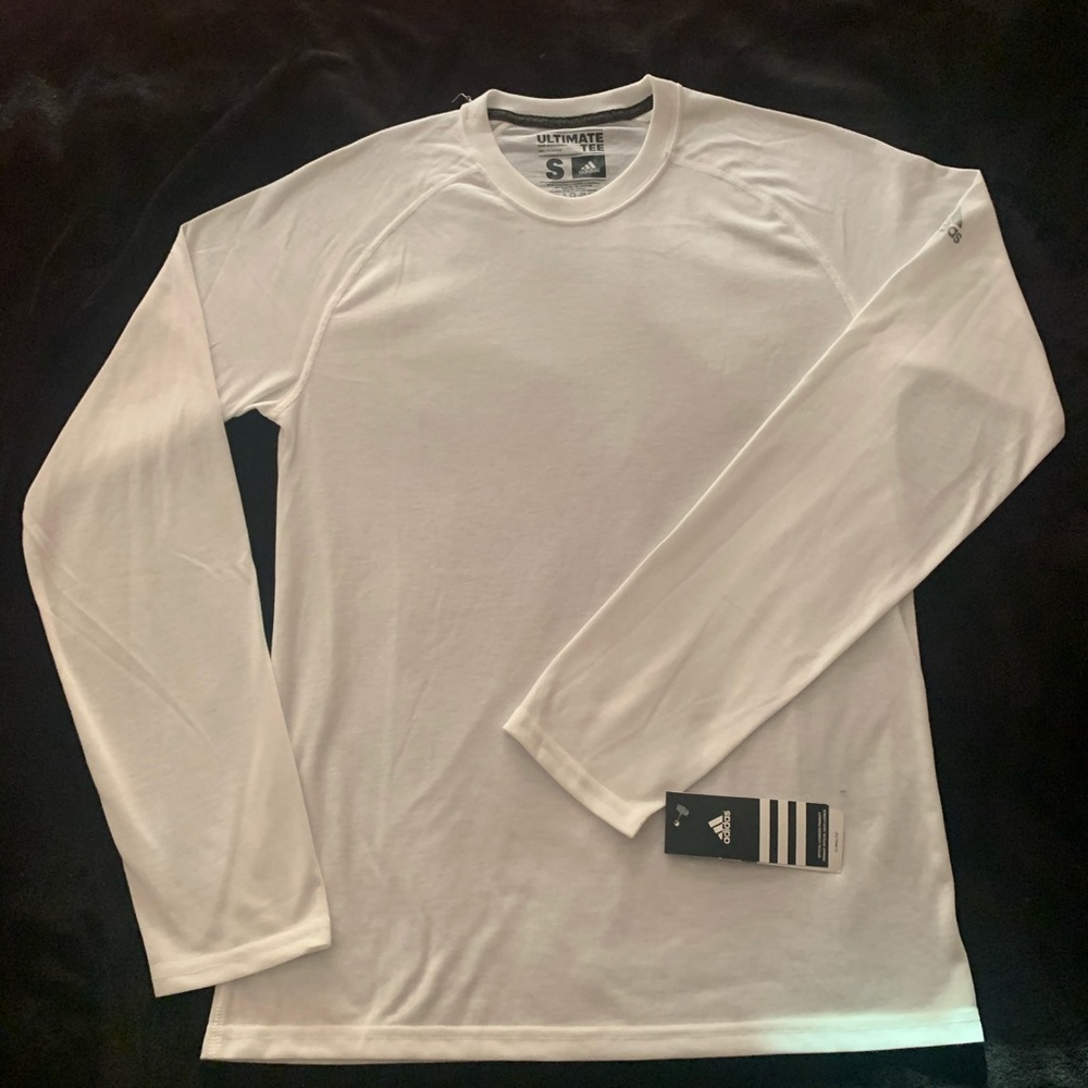 (NWT) Women’s Adidas longsleeve T shirt